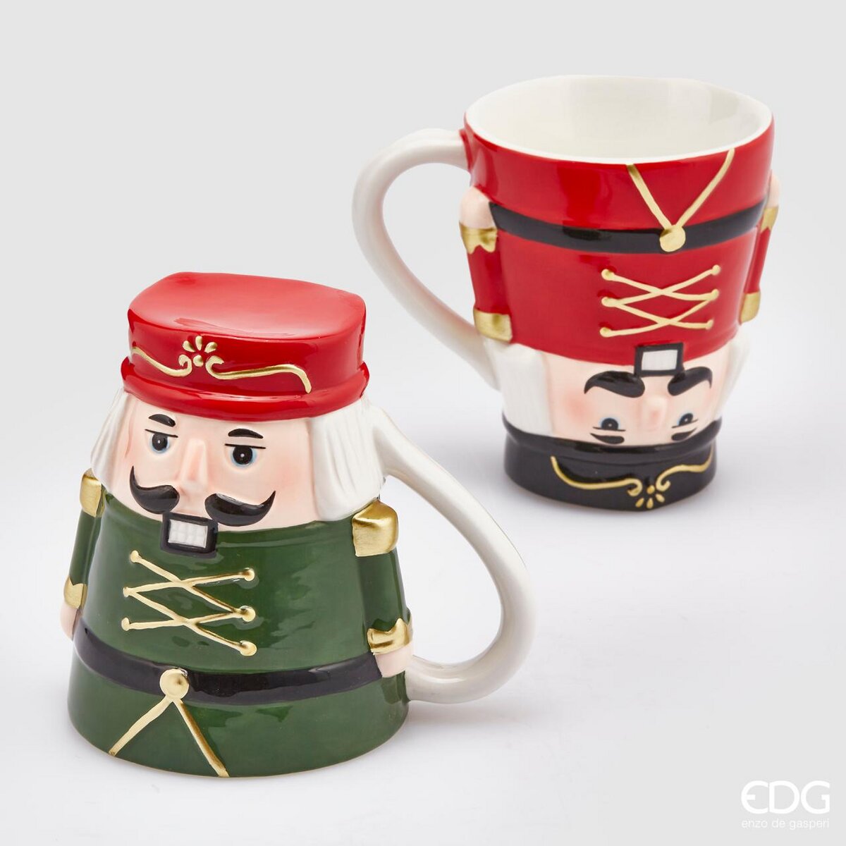 EDG Enzo De Gasperi Weihnachtstasse Umgestürzter Soldat 2 Stück H12 D10 Grün Rot