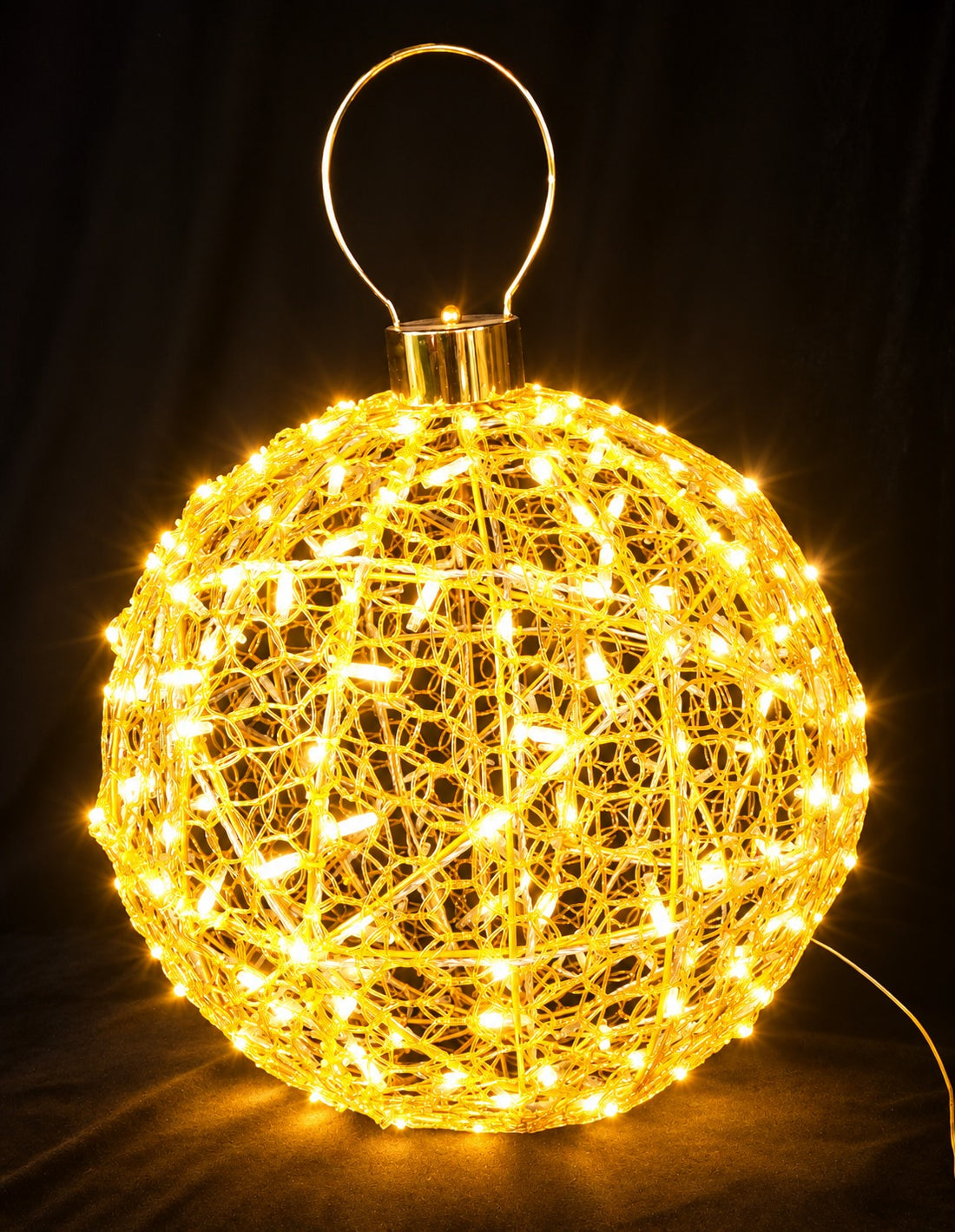 Bonturi Casa Glühende Kugel Leuchtkugel mit 500 LED Weihnachtsdeko D 95 Cm H 140 Cm GOLD
