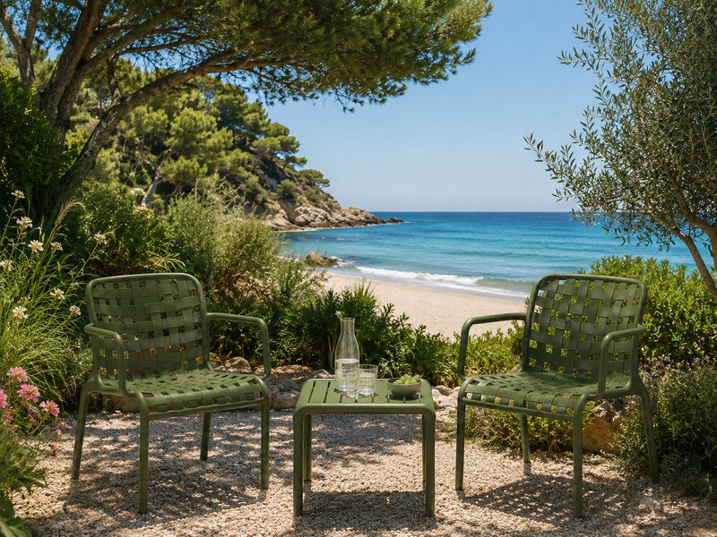 L'Arcolaio Set Ventotene Grün mit 2 Sesseln und Couchtisch aus Polypropylen