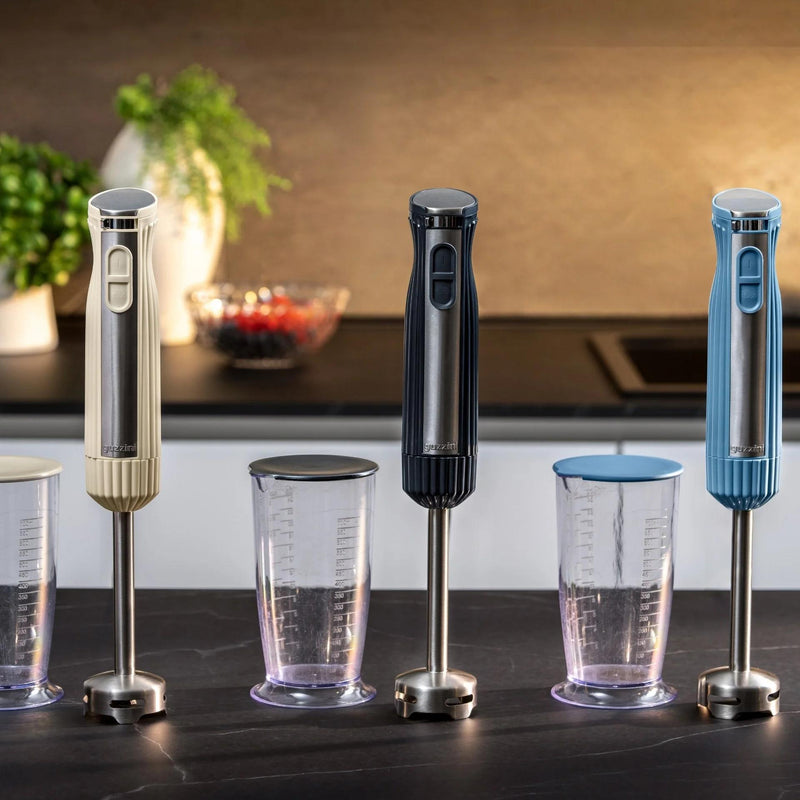 guzzini guzzini frullatore a immersione con bicchiere graduato e coperchio sous chef antracite mixer design moderno per cucina ean 8008392425052