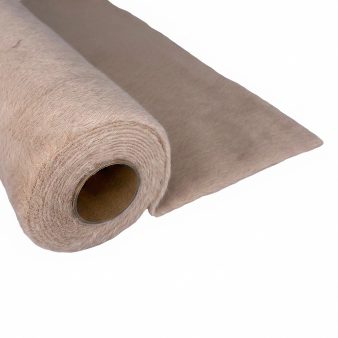 Trasforma ogni allestimento invernale natalizio con il rotolo in pelliccia morbida Arpimex, cammello-crema, 100% polyestere, 2,5m×48cm. Effetto lusso, facile da tagliare. ean 8018318491689