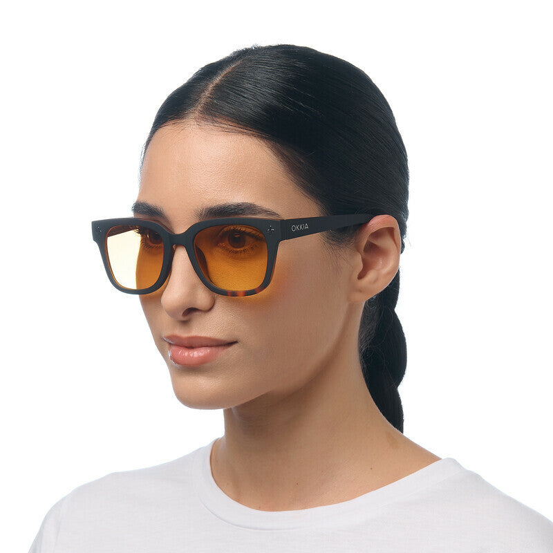 okkia okkia occhiale da sole premontato mod giovanni translucid havana black soft touch con lenti giallo