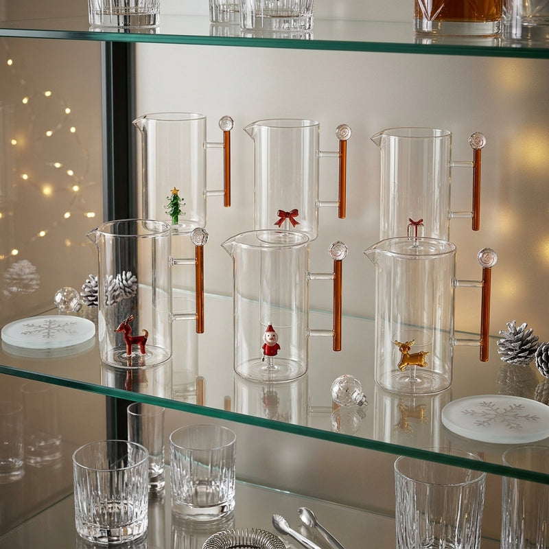 Ad Trend Weihnachtskanne aus Glas mit 3D-Figur sortiert 1,2 Liter 1 Stk. – Dekoratives Accessoire für den Weihnachtstisch