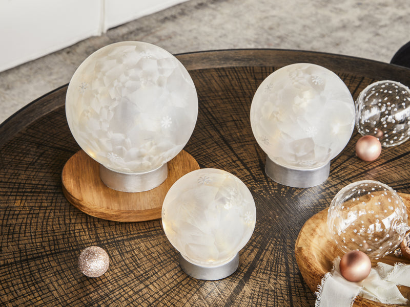 tognana tognana sfera natale con led d 12 cm christmas white vetro bianco ean 8056444359237