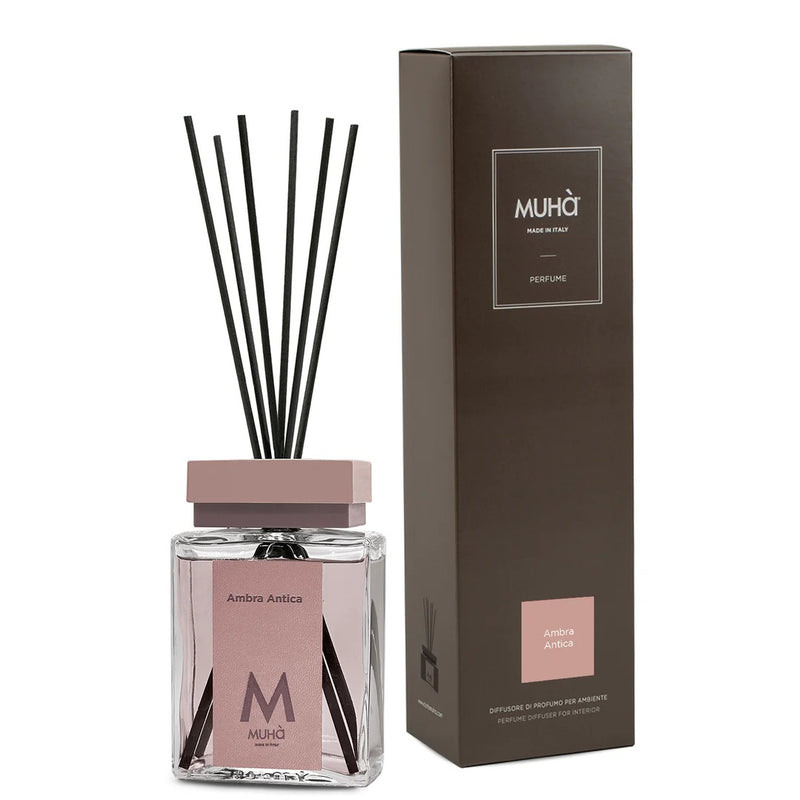 Muhà Luxe Perfume Diffuser Umgebung mit Ambra Antica Stäbchen 100 ml