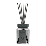 Muhà Luxe Perfume Diffusore Ambiente mit Tonka- und Sandelholzstäbchen