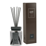 Muhà Luxe Perfume Diffusore Ambiente mit Tonka- und Sandelholzstäbchen