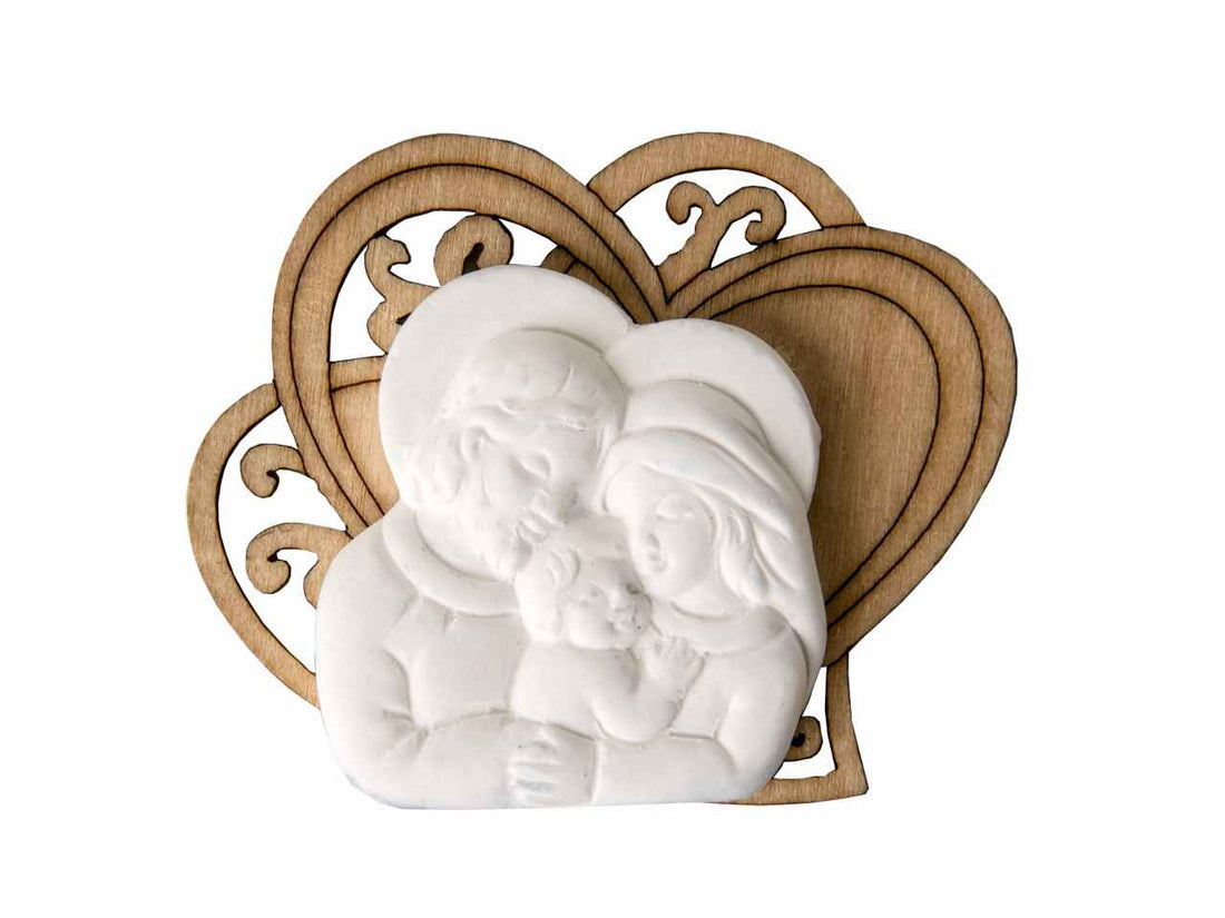 Cuore legno Etm con Sacra Famiglia gesso 5,5cm, conf. 12 pz. Bomboniera religiosa per Comunione, Cresima e battesimo. ean 8055515537611