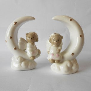Bomboniera orsetto angelo luna rosa Etm in ceramica 11 cm per battesimo e nascita. 2 varianti: contattaci.