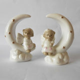 Bomboniera orsetto angelo luna rosa Etm in ceramica 11 cm per battesimo e nascita. 2 varianti: contattaci.
