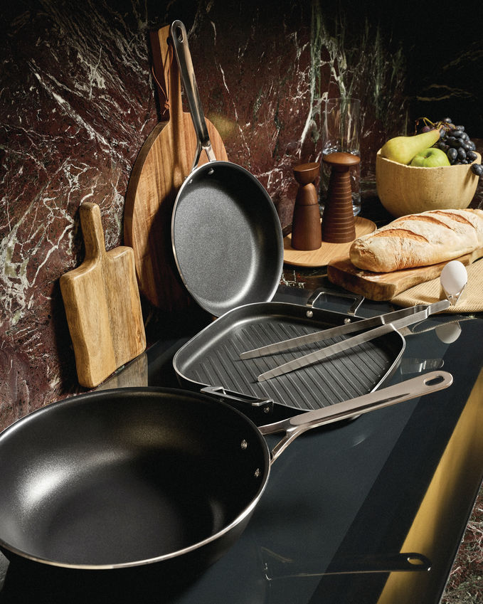 alessi alessi pots pans padella d 28 cm con manico nero ean 8003299496709
