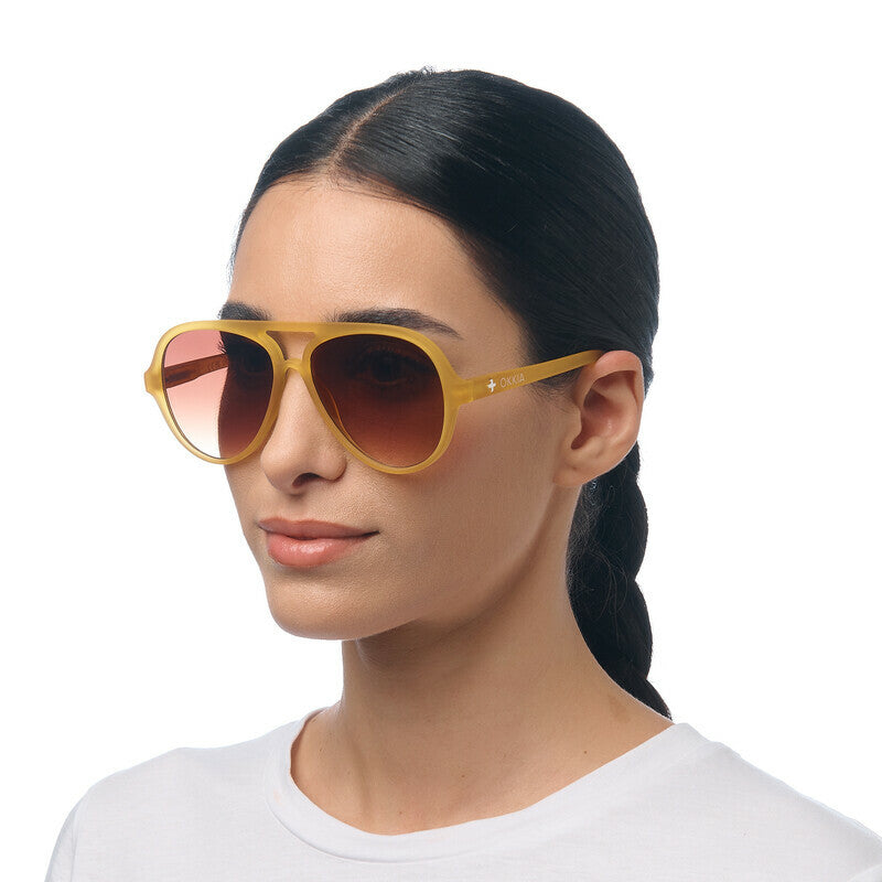 okkia okkia occhiale da sole premontato a forma di goccia mod alessio soft touch giallo lenti brown ean 8056211375415